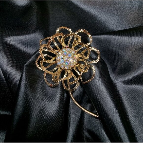 Vintage Sarah Coventry 3D Gold-Tone Flower Brooch With Rhinestone Center Elegant - Picture 2 of 4